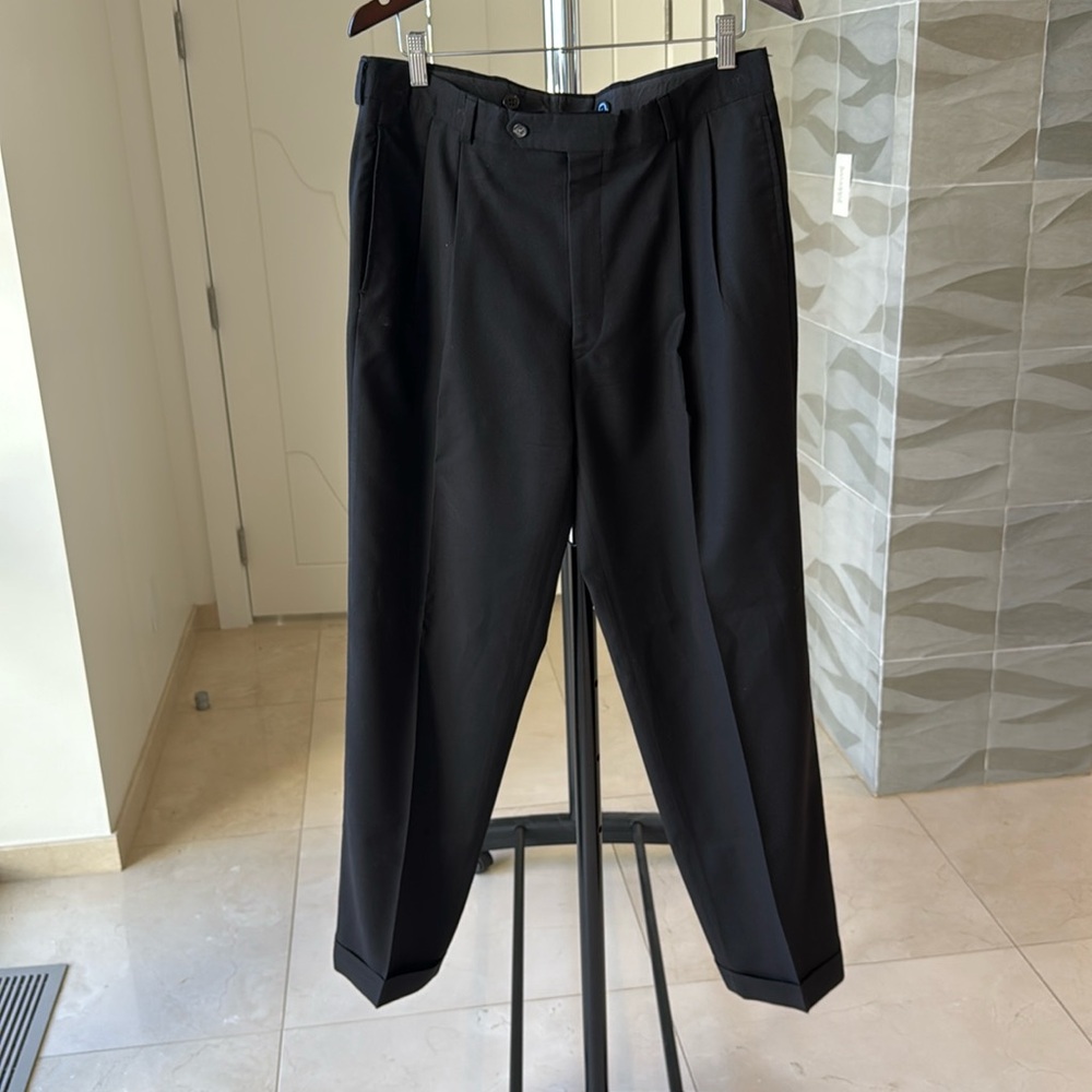 Men’s black dress pants
